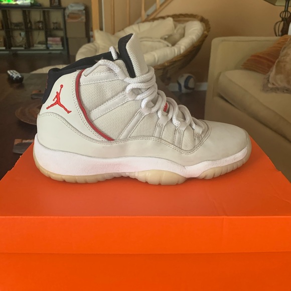 jordan 11 platinum size 7